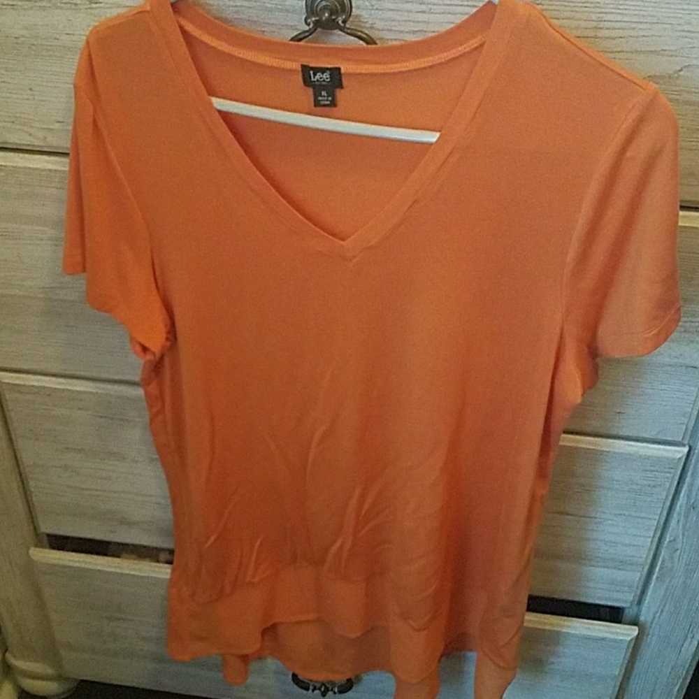 Orange tee